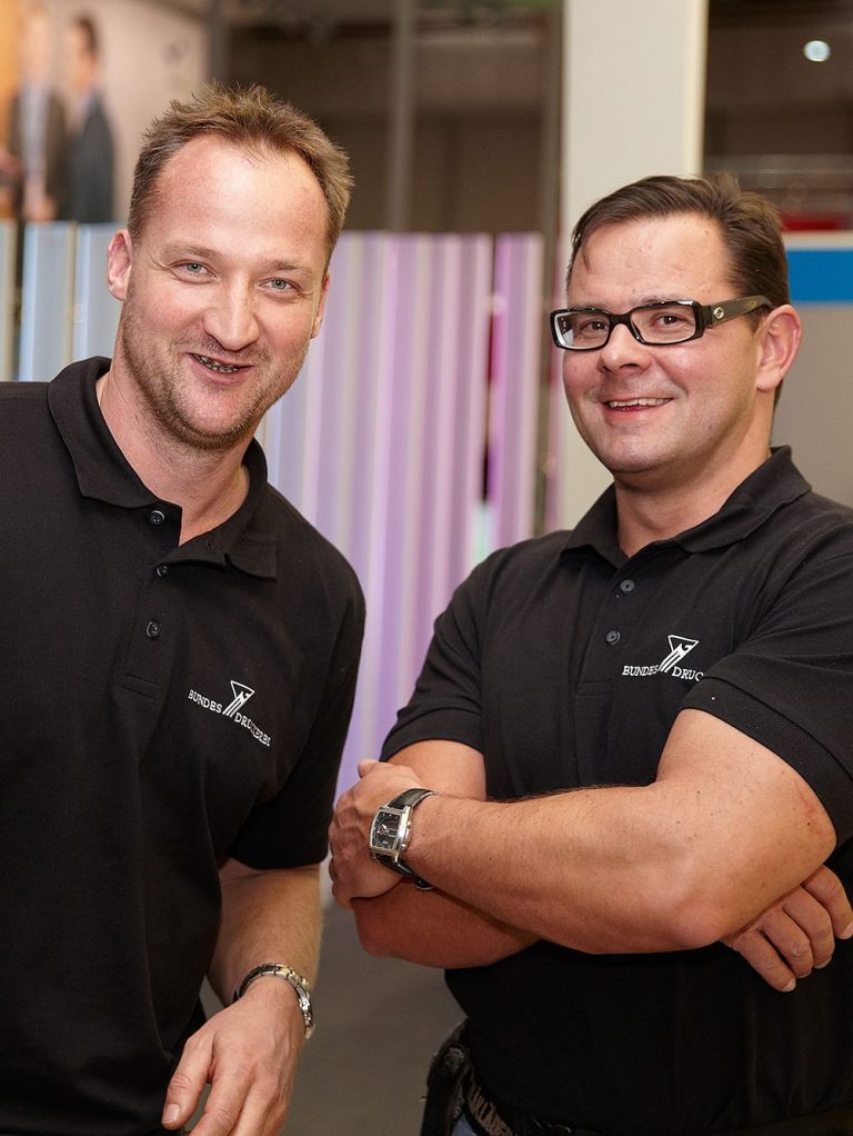 Foto: Peter Kleist - freier Mitarbeiter (links),
Steven Tiedemann - Inh. (rechts)